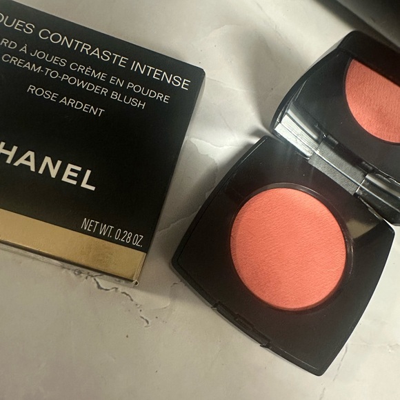 Chanel Cream To Powder Blush in Rose Ardent - Picture 1 of 6